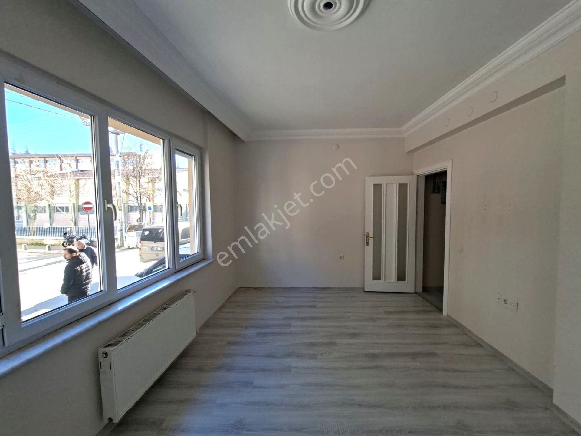 Recep Ümit Emlak'tan Hacı Ali Bey Mahallesinde Sakarya-1 Caddesi Yakınında Satılık Ferah 2+1 Daire - Görsel 9