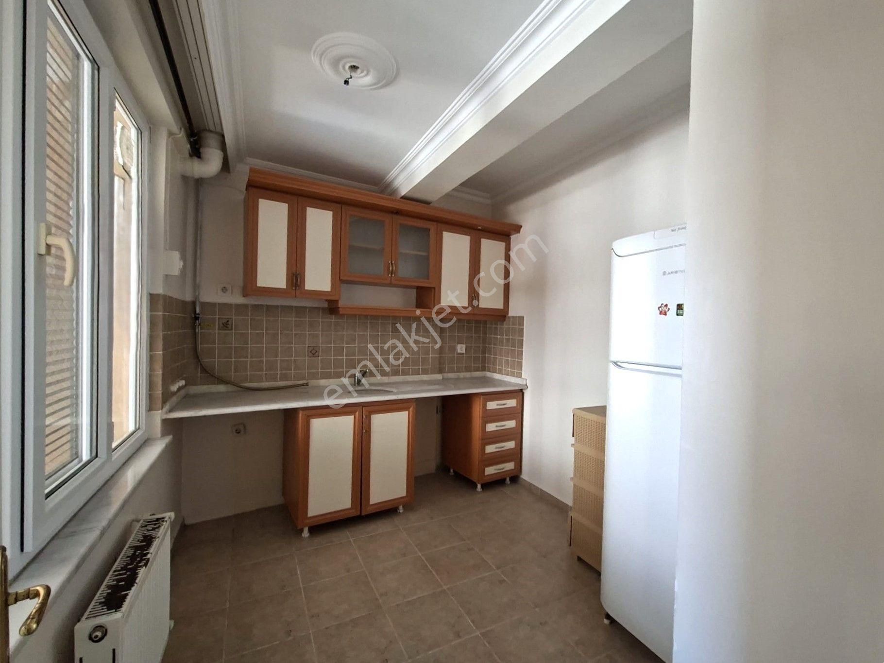 Recep Ümit Emlak'tan Hacı Ali Bey Mahallesinde Sakarya-1 Caddesi Yakınında Satılık Ferah 2+1 Daire - Görsel 12