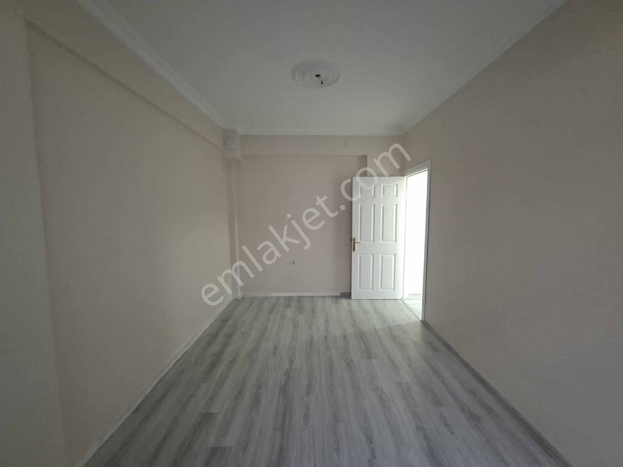 Recep Ümit Emlak'tan Hacı Ali Bey Mahallesinde Sakarya-1 Caddesi Yakınında Satılık Ferah 2+1 Daire - Görsel 23