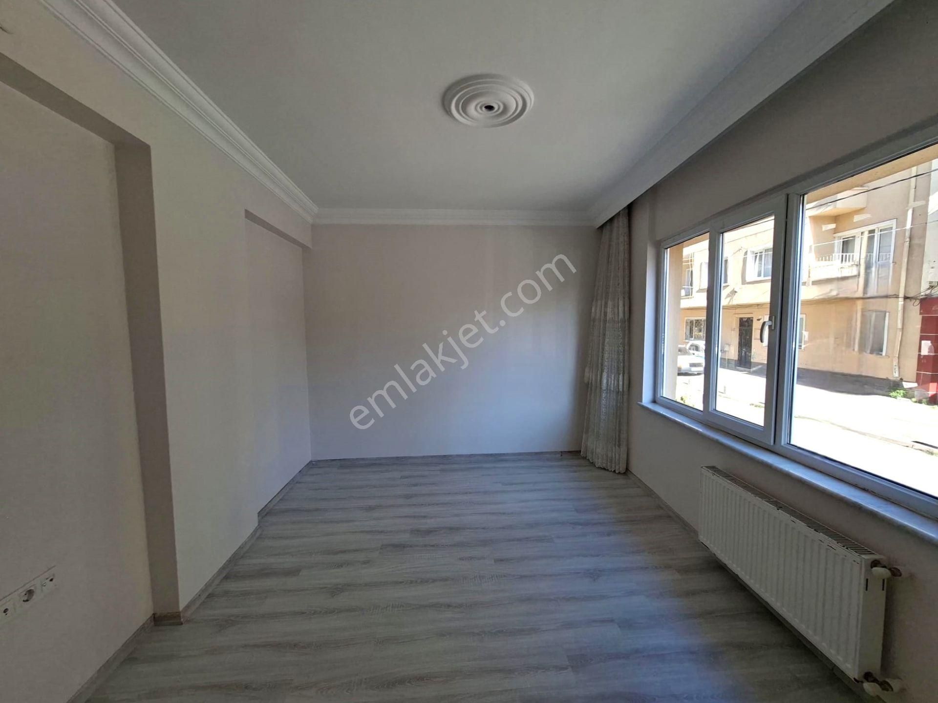 Recep Ümit Emlak'tan Hacı Ali Bey Mahallesinde Sakarya-1 Caddesi Yakınında Satılık Ferah 2+1 Daire - Görsel 5