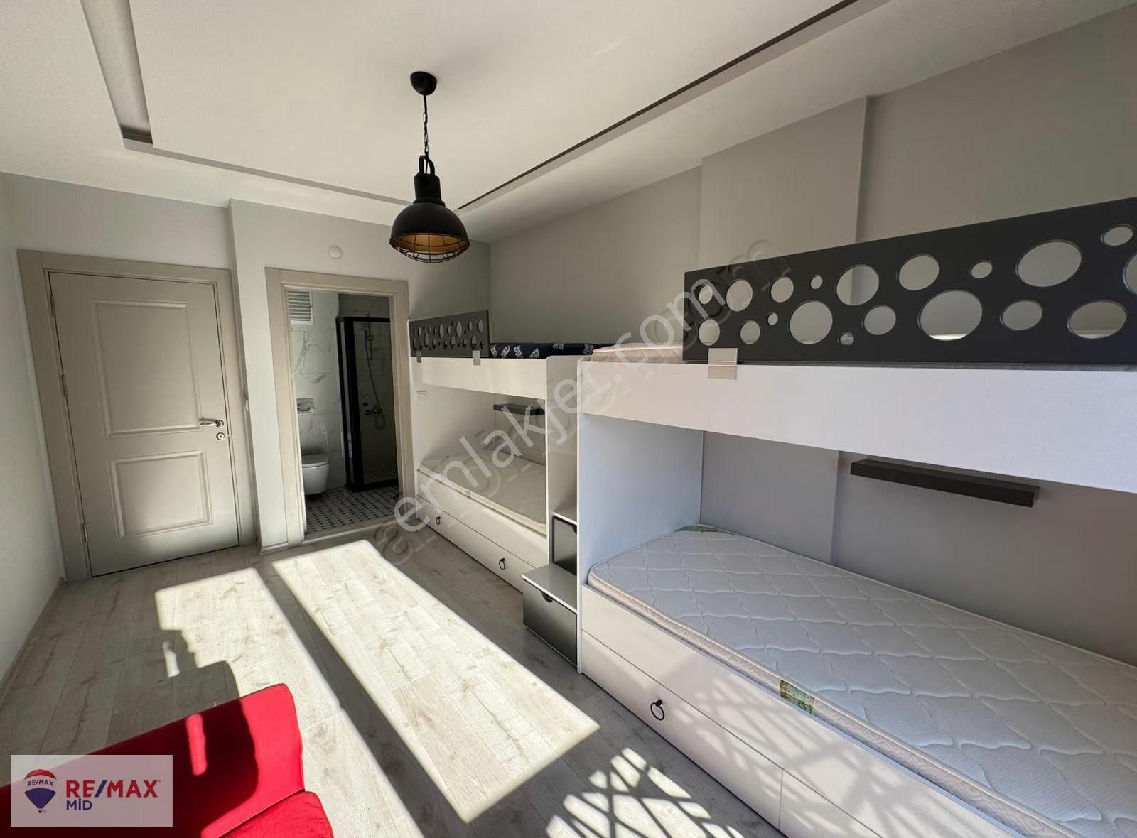 Remax Mid Satılık 2+1 Arakat Ebeveyn Banyolu Premium Daire - Görsel 7