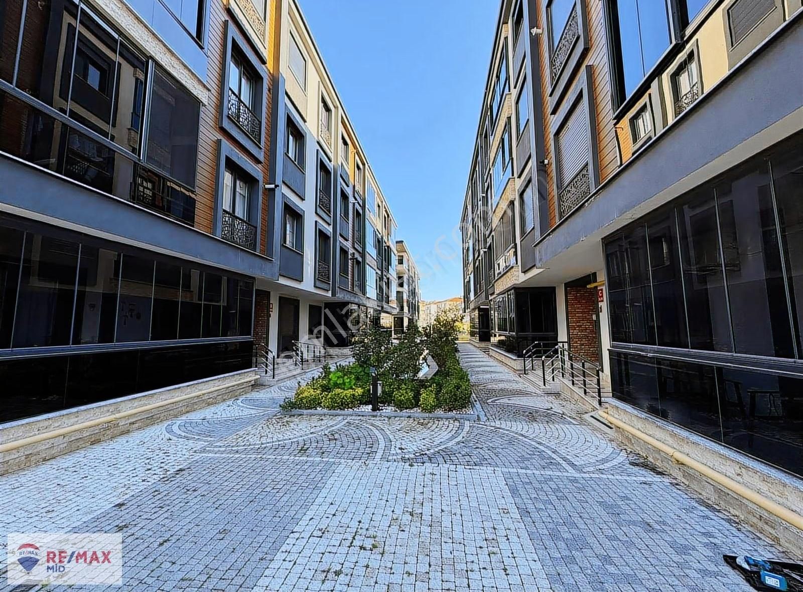 Remax Mid Satılık 2+1 Arakat Ebeveyn Banyolu Premium Daire - Görsel 9