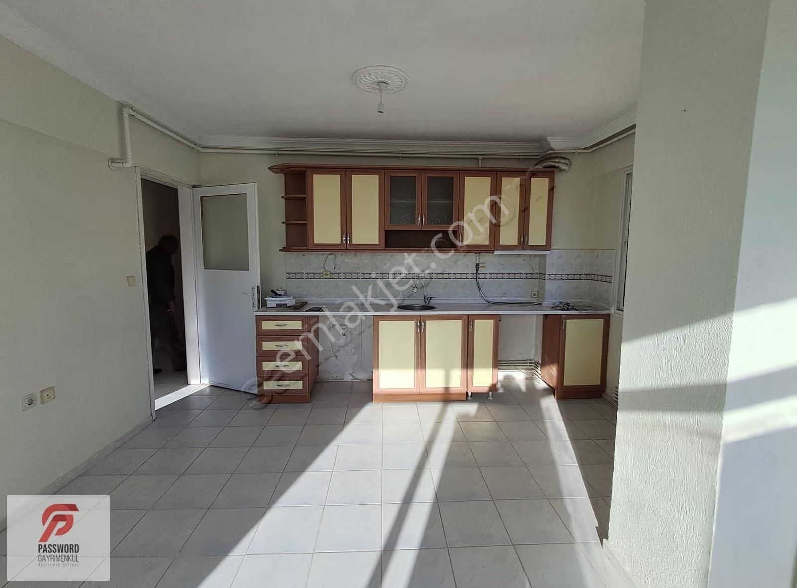 Atatürk Mahallesi Yavuz Caddesi Üzeri 3+1 Kiralık Daire - Görsel 10