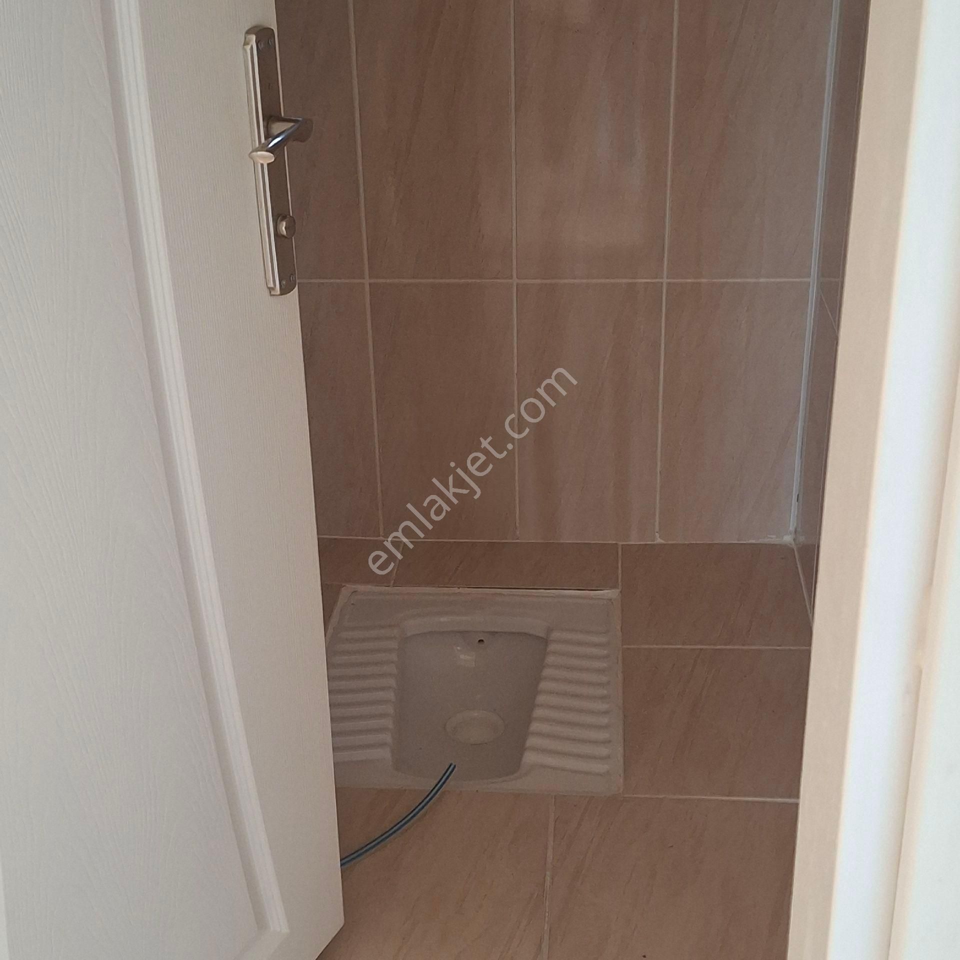 T.dağ Muratlı İstiklal Kurtpınar Mah.de Geniş ,aydınlık ( 3+1 ) 4. Kat Daire Kiralıktır. - Görsel 27