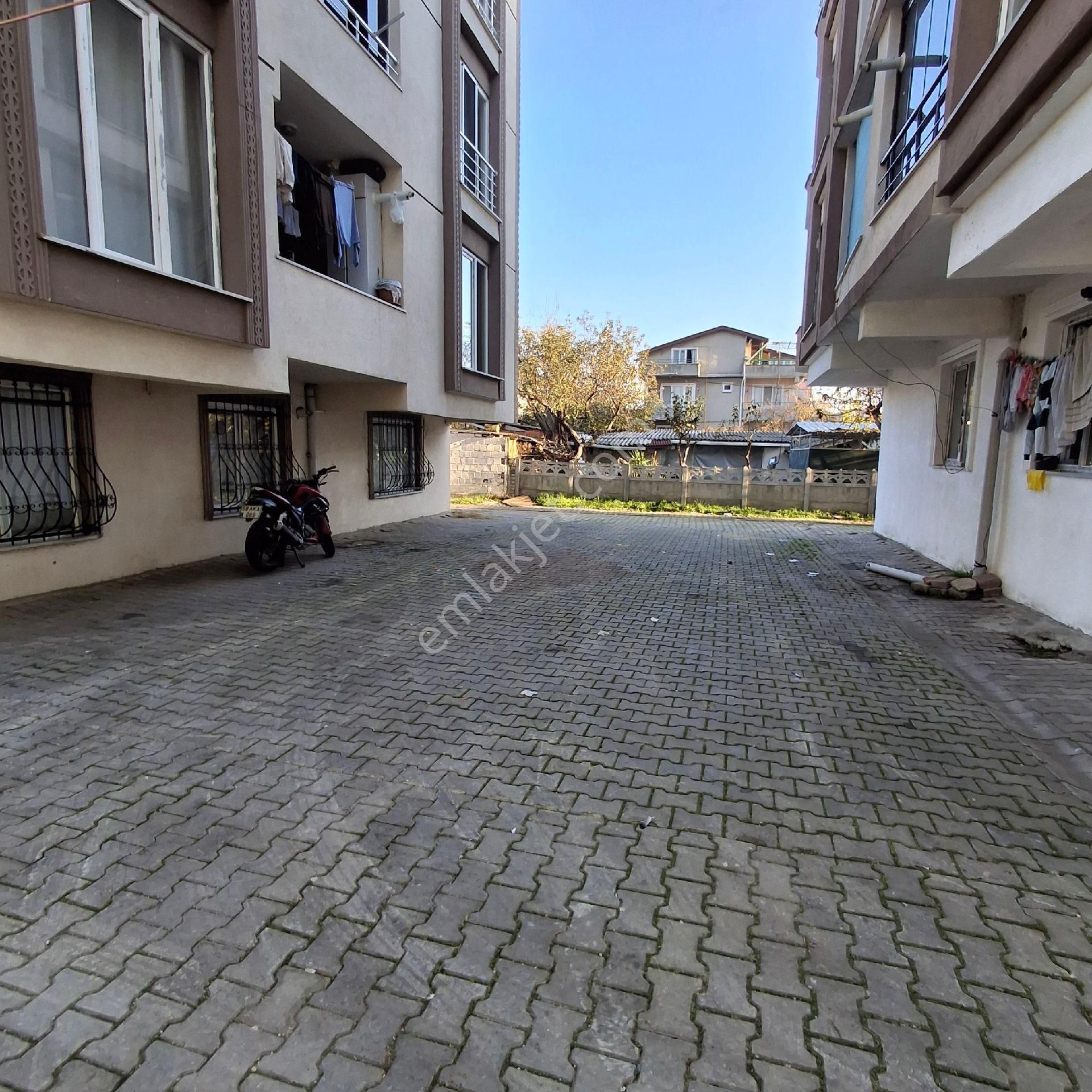 T.dağ Muratlı İstiklal Kurtpınar Mah.de Geniş ,aydınlık ( 3+1 ) 4. Kat Daire Kiralıktır. - Görsel 2