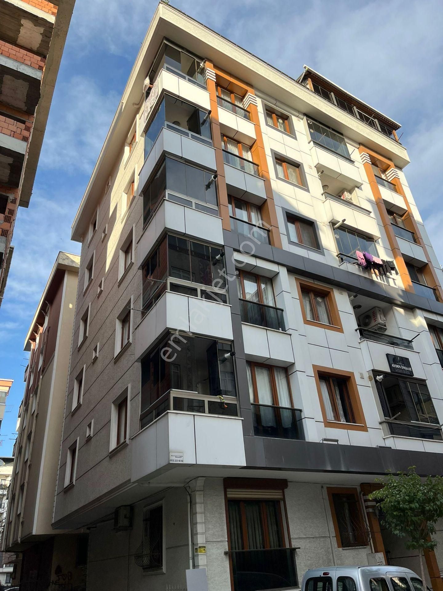 Yıldız Dan Şirinevlere Yakın Kredili Kullanışlı İskanlı Ara Kat Daire 2+1