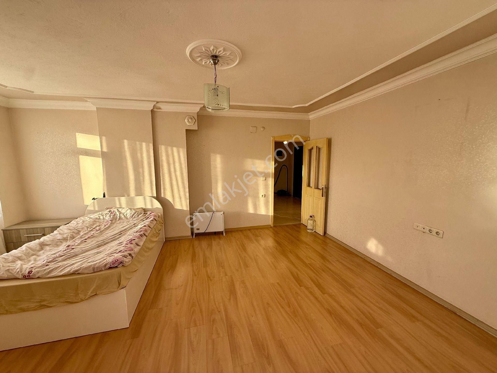 Şelale Mahallesinde Satılık Asansörlü 2+1 Geniş Daire