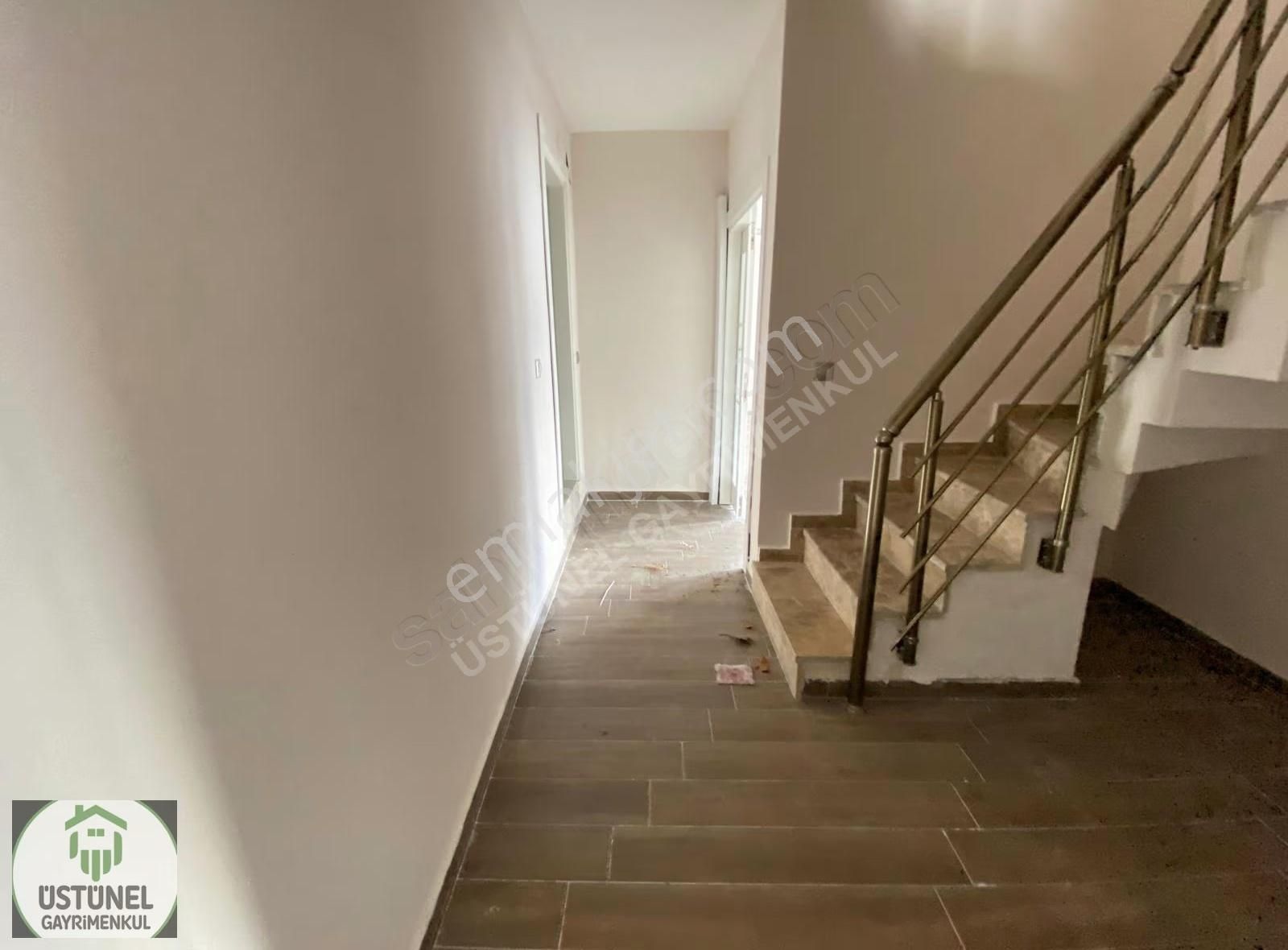 Üstünel'den Aile Sitesinde Geniş 4+1 Ters Dubleks Satılık Daire - Görsel 8