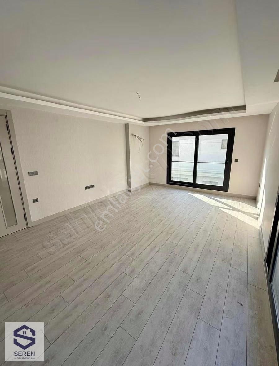 Seferihisar Camikebir Mahallesinde Satılık Havuzlu Sitede 2+1 - Görsel 14