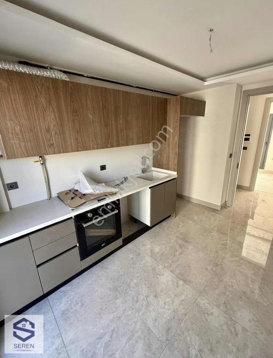 Seferihisar Camikebir Mahallesinde Satılık Havuzlu Sitede 2+1 - Görsel 9