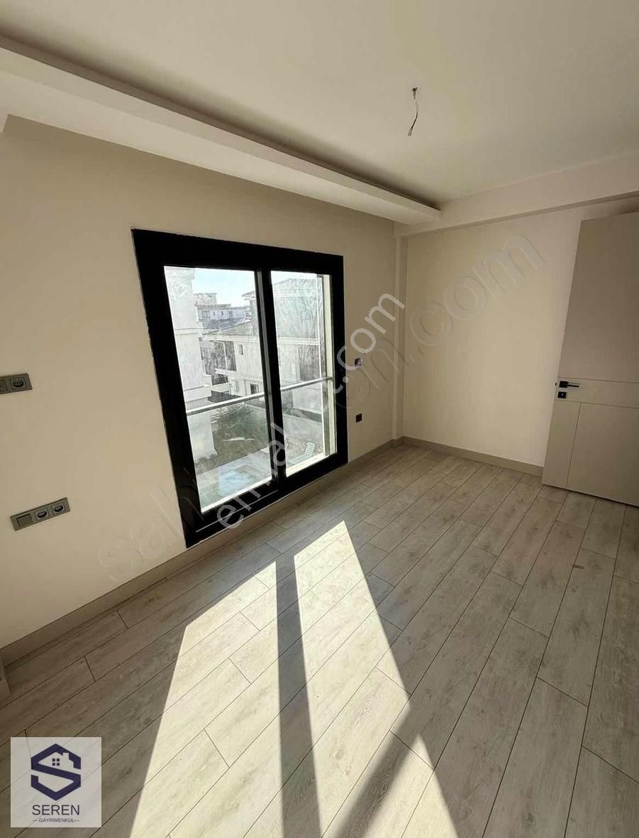 Seferihisar Camikebir Mahallesinde Satılık Havuzlu Sitede 2+1 - Görsel 17