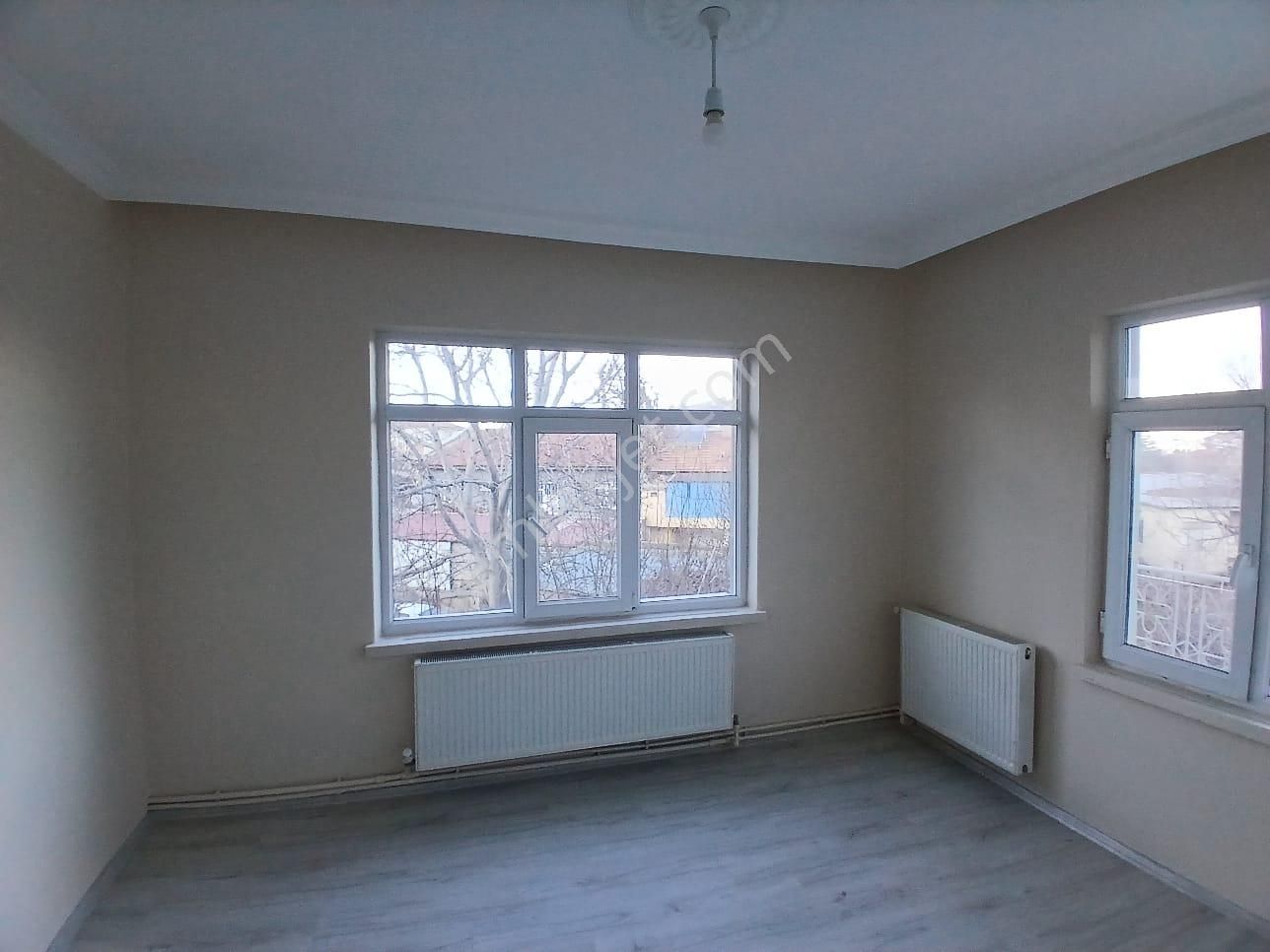 Akçay Emlak'tan Akşehir Seyran Mahallesi Nihat Dayanık Okulu Civarı Ara Kat Kiralık 3+1 Daire - Görsel 10