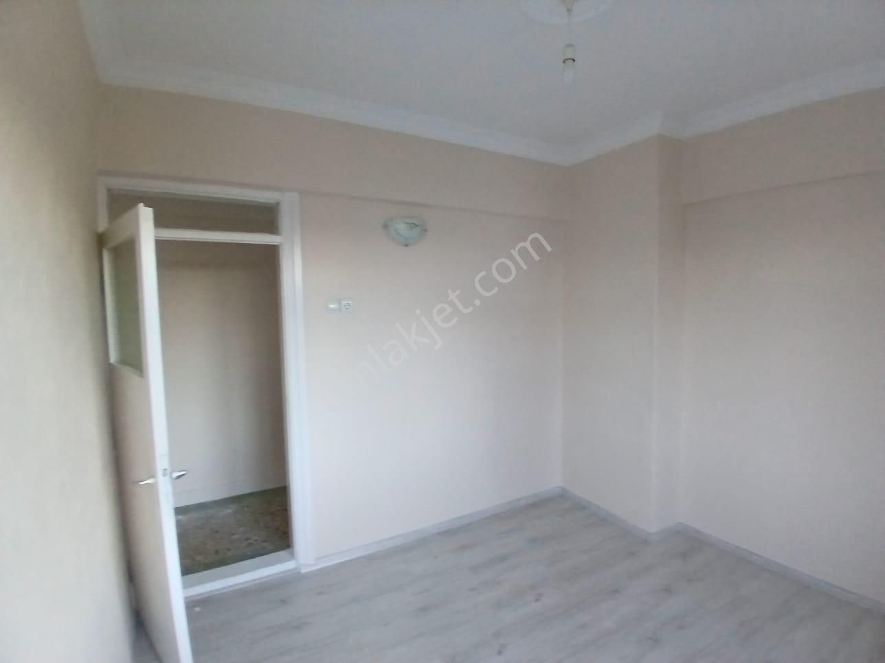 Akçay Emlak'tan Akşehir Seyran Mahallesi Nihat Dayanık Okulu Civarı Ara Kat Kiralık 3+1 Daire - Görsel 16