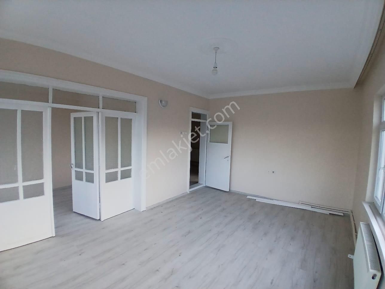 Akçay Emlak'tan Akşehir Seyran Mahallesi Nihat Dayanık Okulu Civarı Ara Kat Kiralık 3+1 Daire - Görsel 7