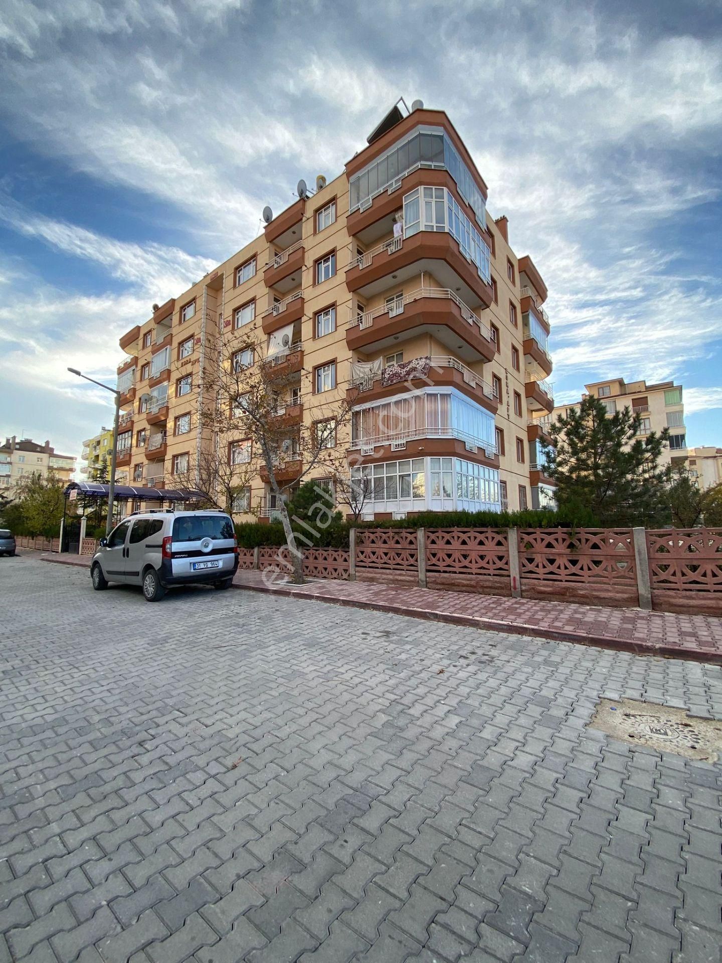 Fetih Mh Fetihkent Sitelerinde Satılık Arakat 3+1 Geniş Daire - Görsel 27