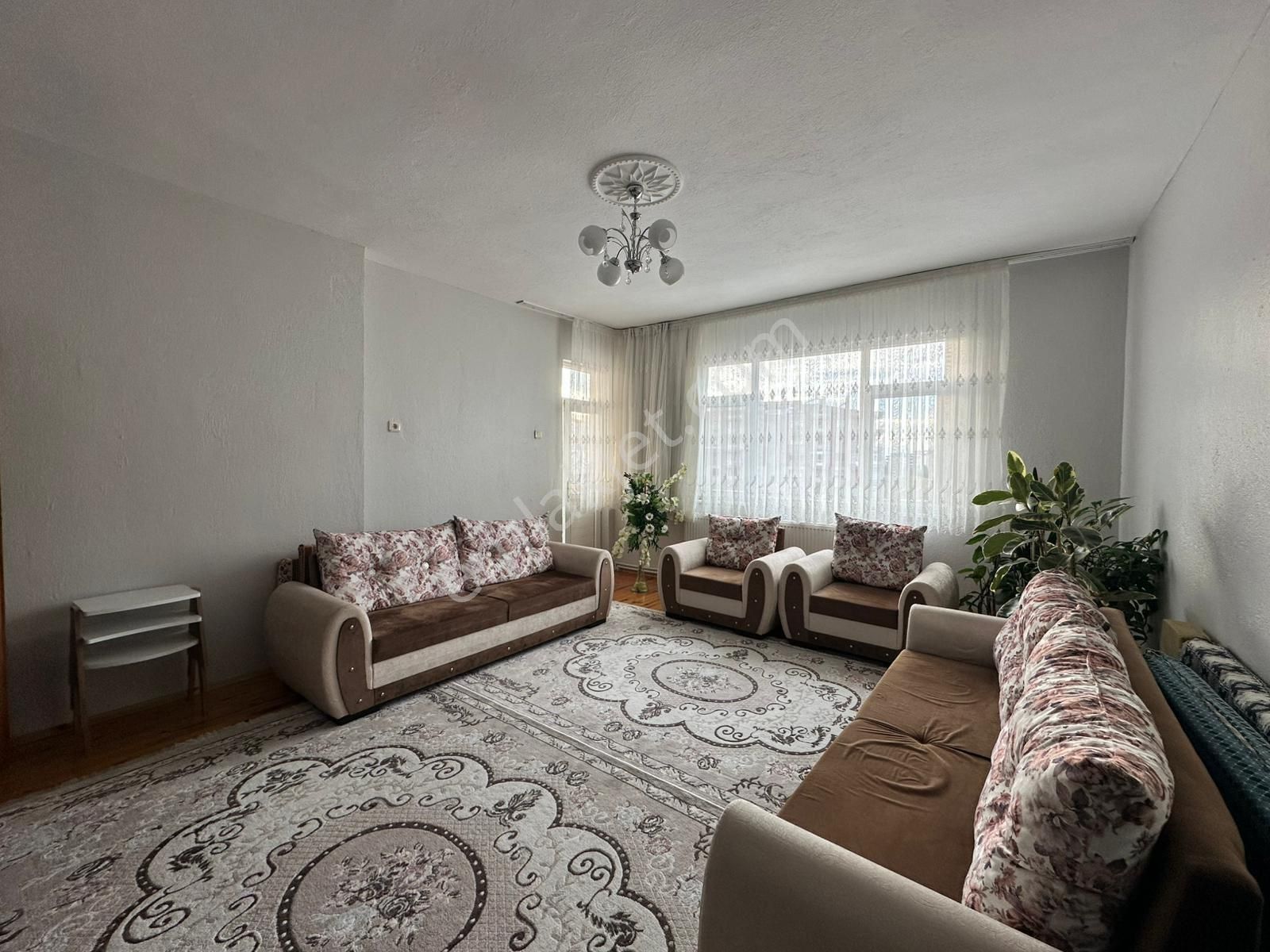 Fetih Mh Fetihkent Sitelerinde Satılık Arakat 3+1 Geniş Daire - Görsel 3