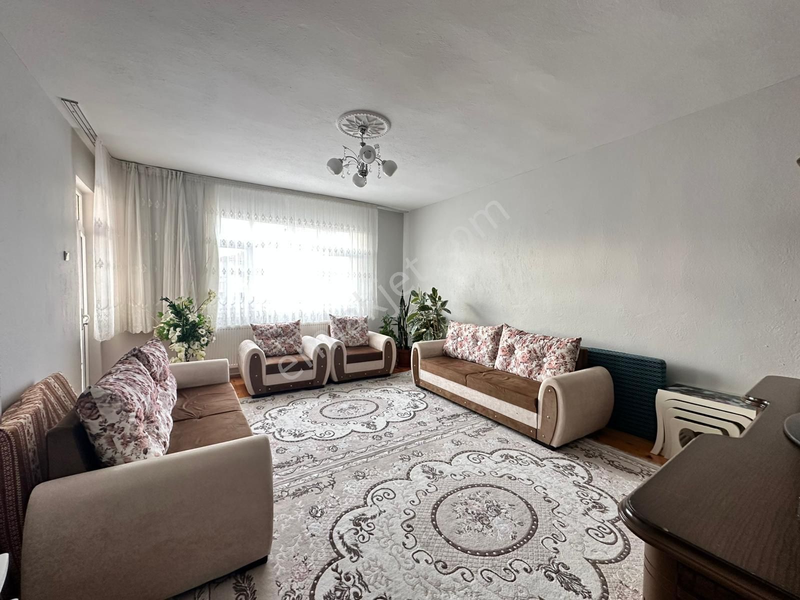 Fetih Mh Fetihkent Sitelerinde Satılık Arakat 3+1 Geniş Daire - Görsel 2