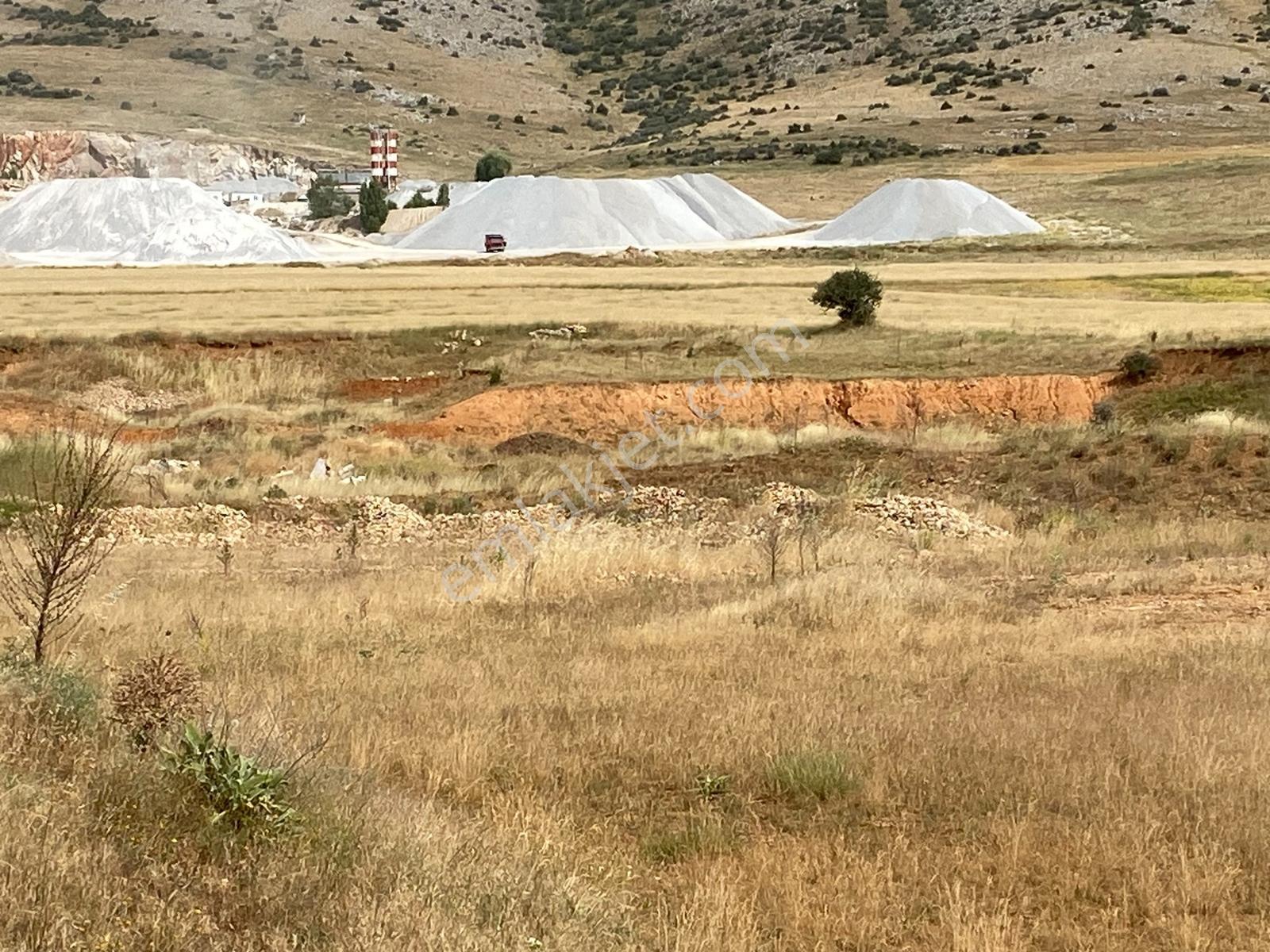 Sarayönü Ladik'te Satılık 19.776 M Müsakil Parsel - Görsel 3