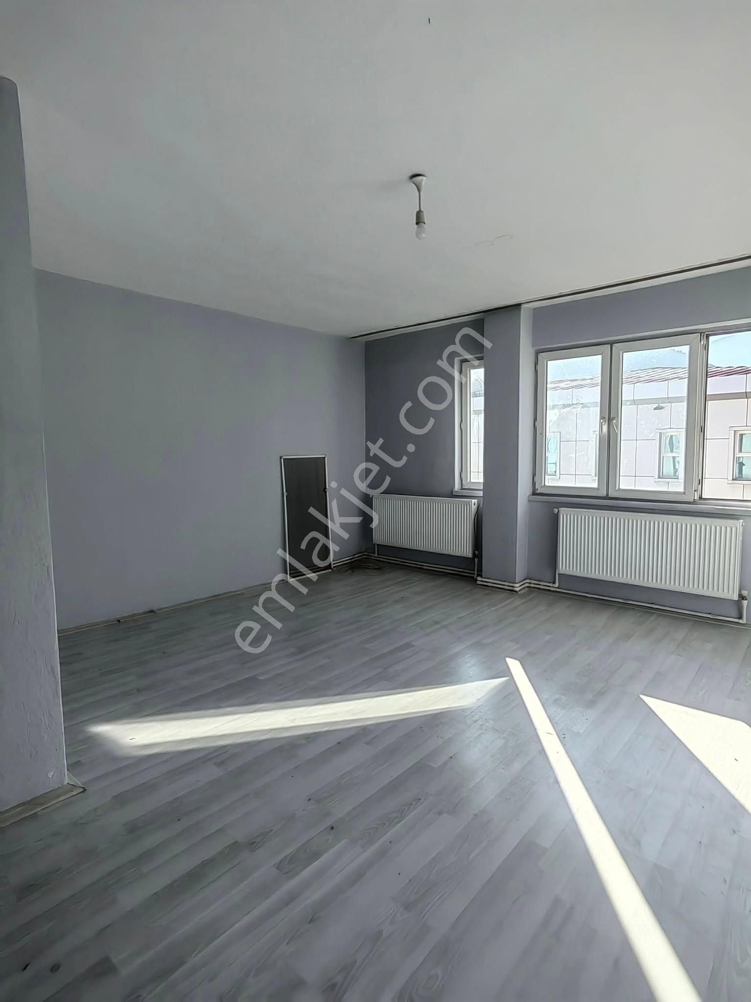 Nasreddin Emlaktan Çarşı Merkezde Satılık Daire