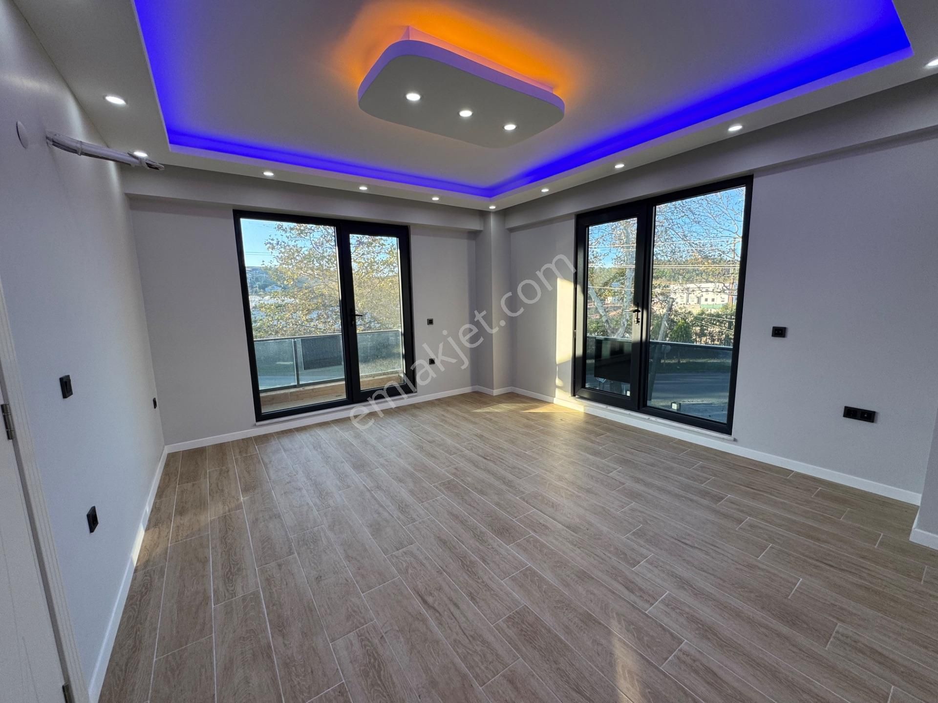 Termal Yoluna Cephe Lova Otel'in Hemen Yanında Satılık Villa - Görsel 15