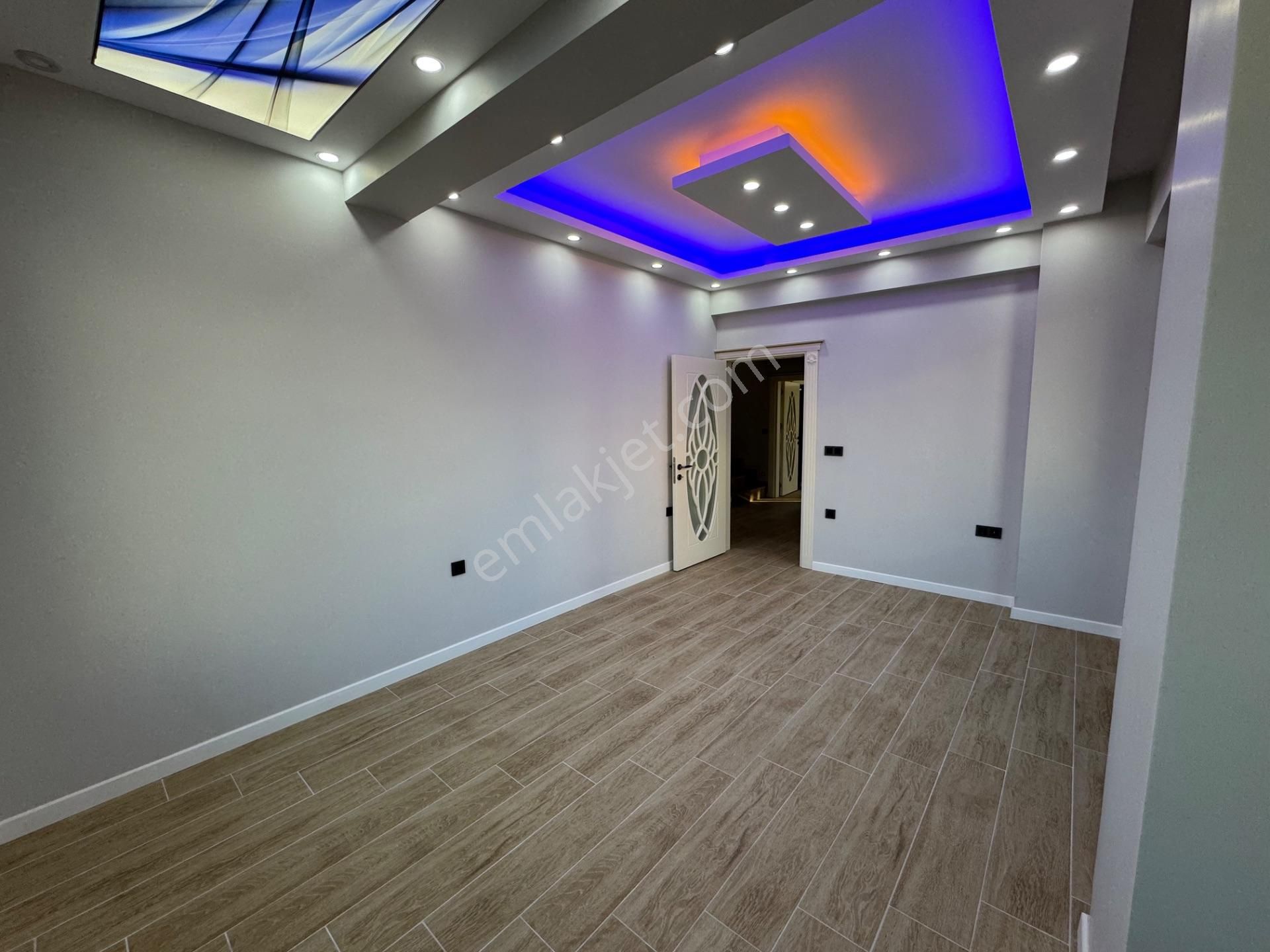 Termal Yoluna Cephe Lova Otel'in Hemen Yanında Satılık Villa - Görsel 12