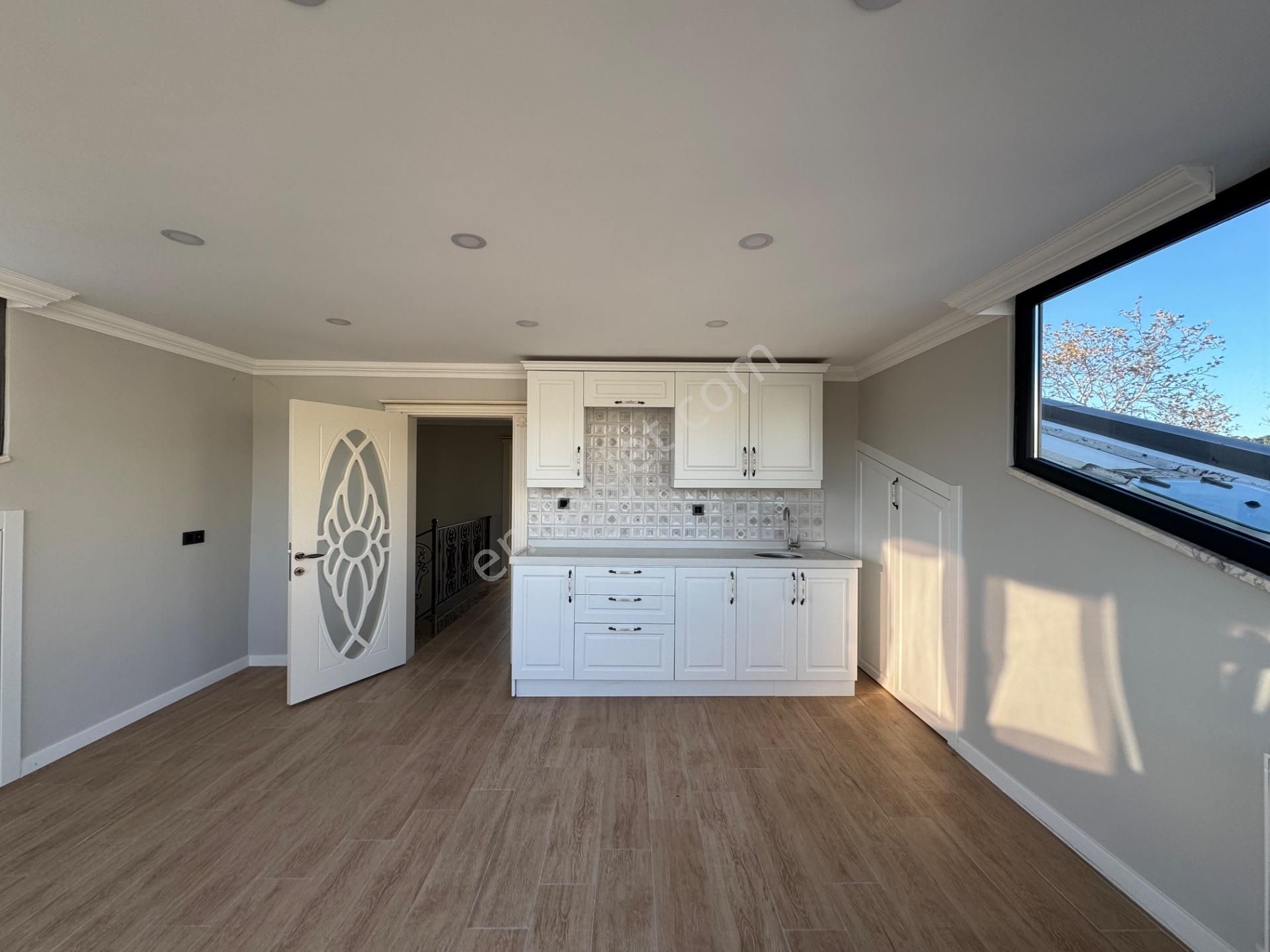 Termal Yoluna Cephe Lova Otel'in Hemen Yanında Satılık Villa - Görsel 20