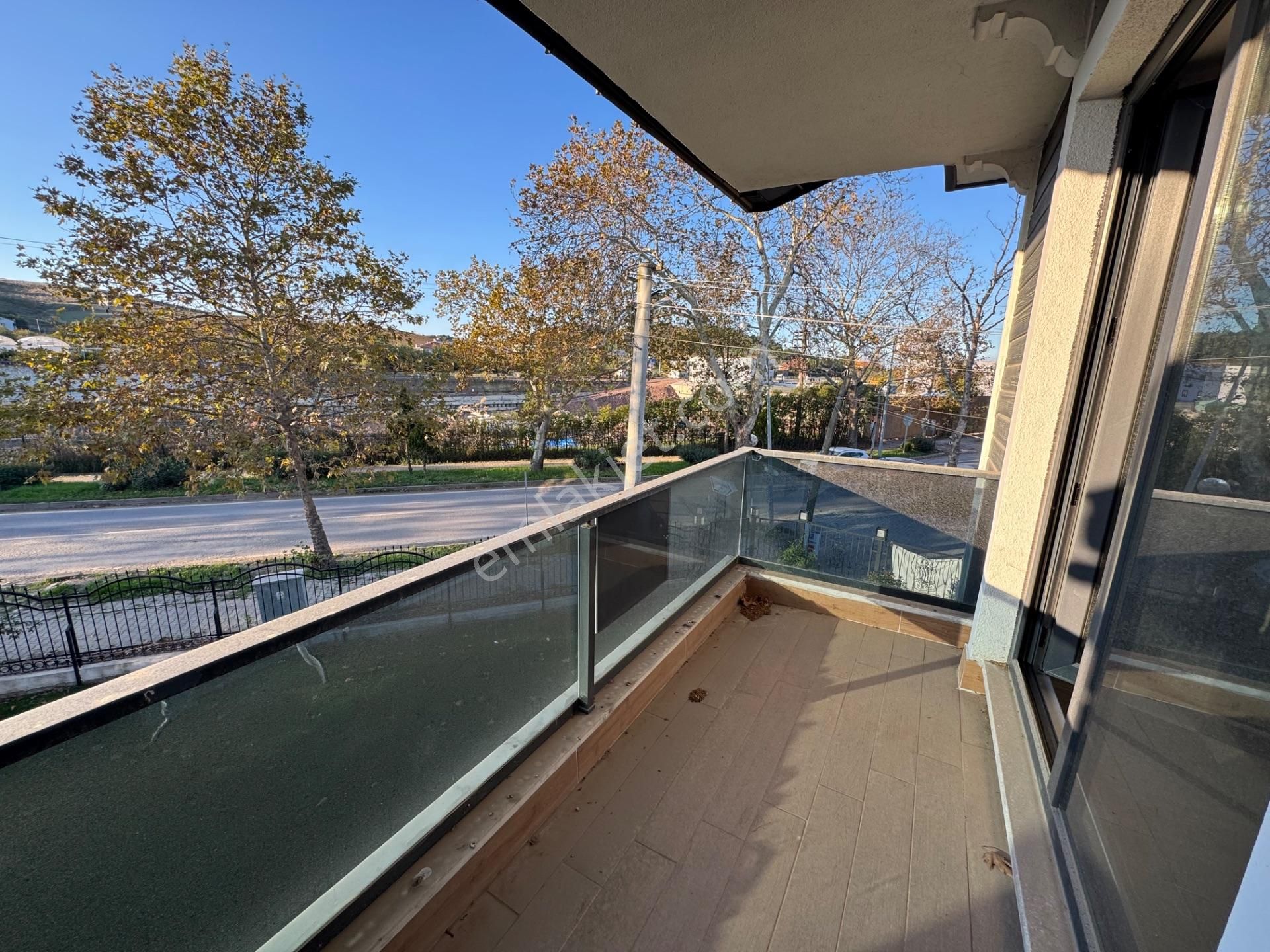 Termal Yoluna Cephe Lova Otel'in Hemen Yanında Satılık Villa - Görsel 16