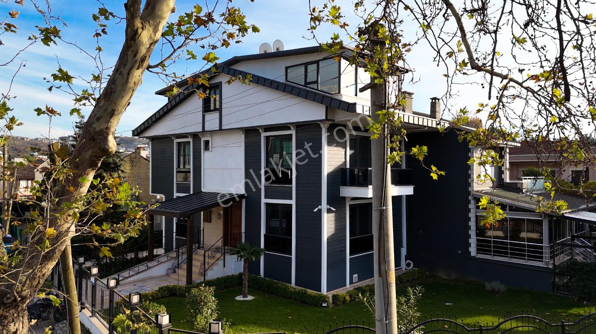 Termal Yoluna Cephe Lova Otel'in Hemen Yanında Satılık Villa