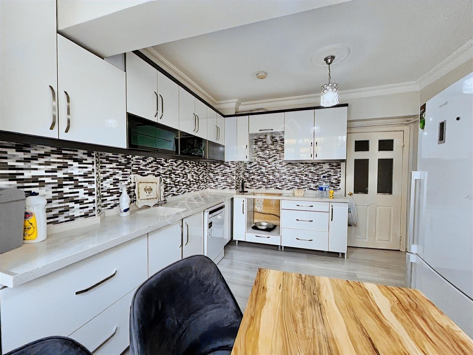 Beyoğlu'ndan Fatih Mah.full Yapılı Ara Katebeveyn Banyolu 3+1 - Görsel 20