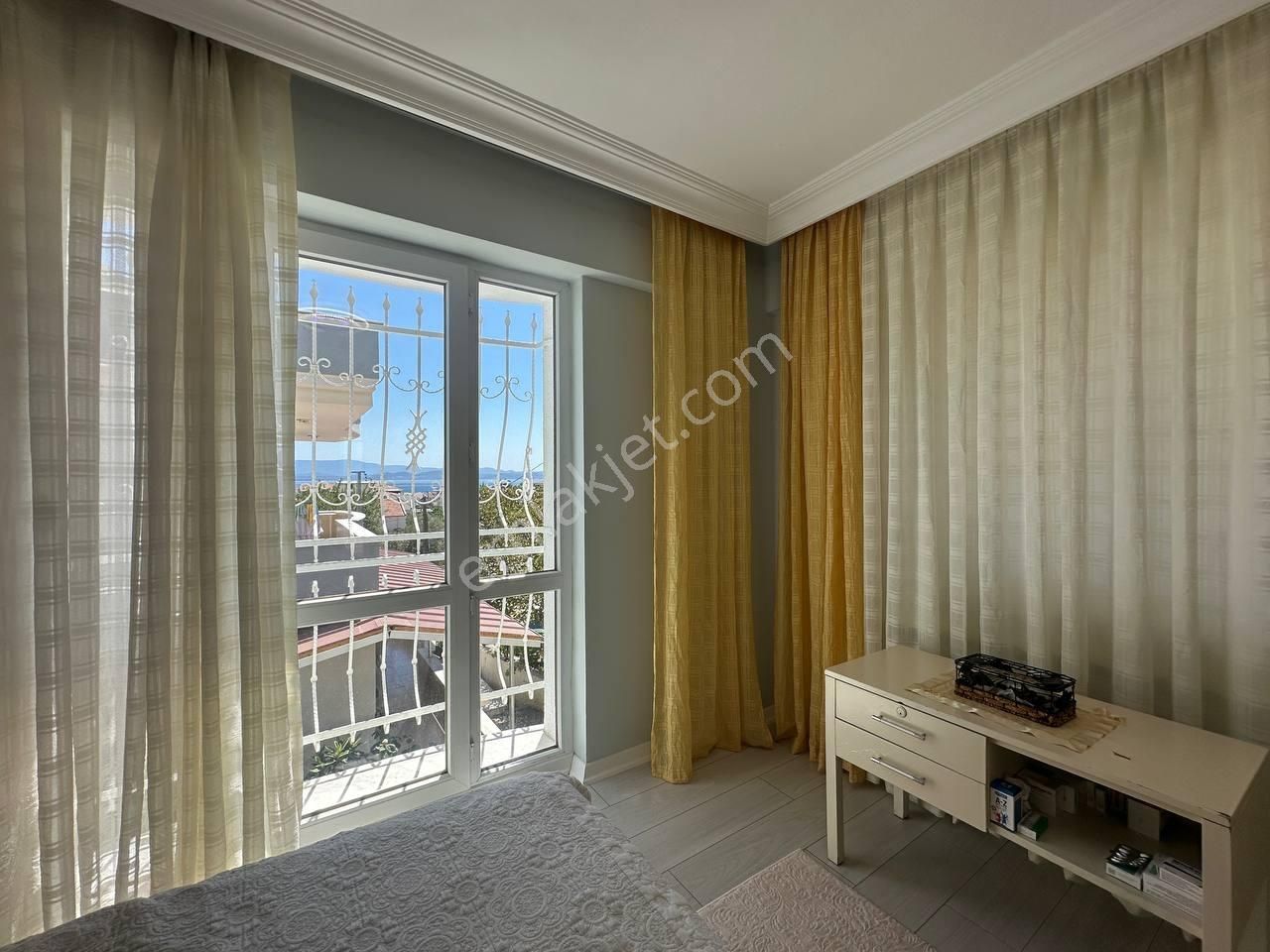 Güre'de 350 M2 Arsa İçinde Tam Müstakil Deniz Manzaralı Villa - Görsel 14