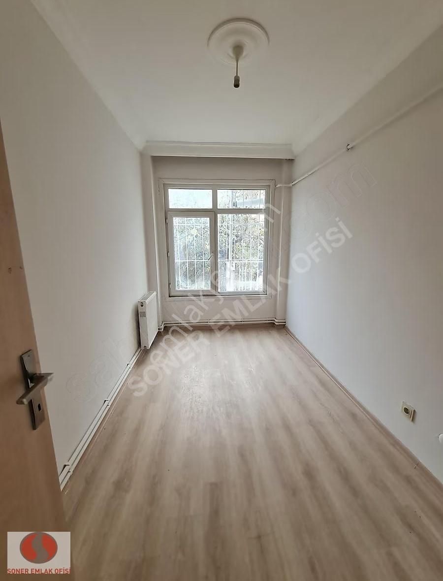 Kadıköy Altıyol Çilek Sokakta 2.5+1 Kiralık 1 Kat Bakımlı Daire - Görsel 21