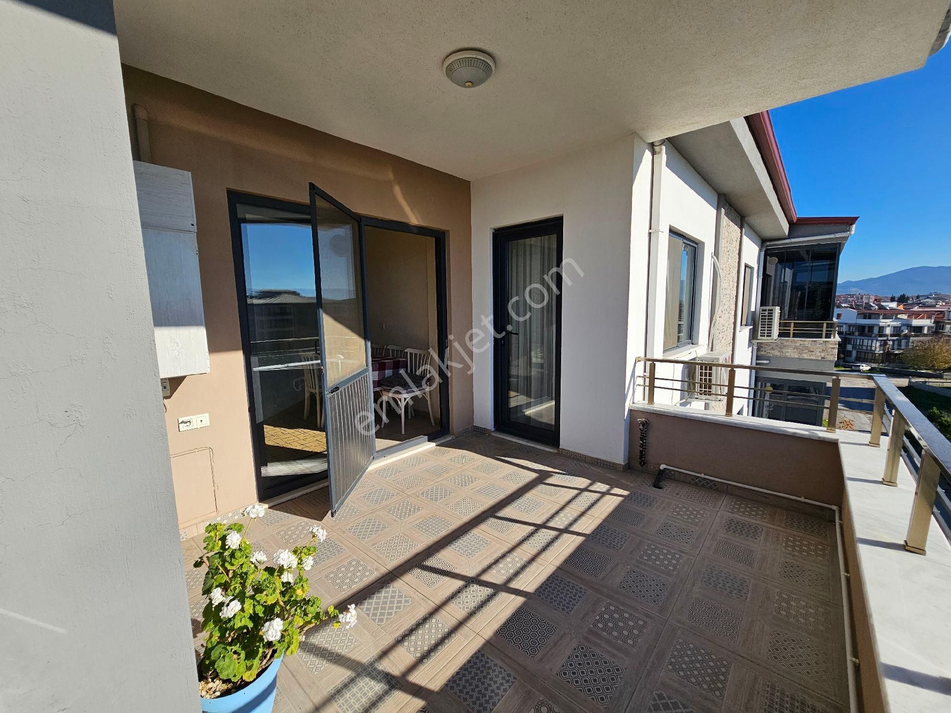 Startkey'den Bahçelievler Akbey Sitesinde 2+1 Satılık Daire - Görsel 5