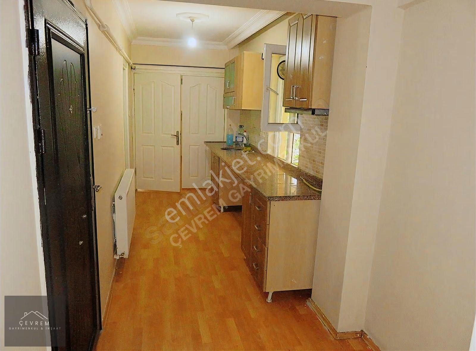 **çevrem*den Yeşilova' Da Harika Konum' Da 1+1 60m² Yüksek Giriş