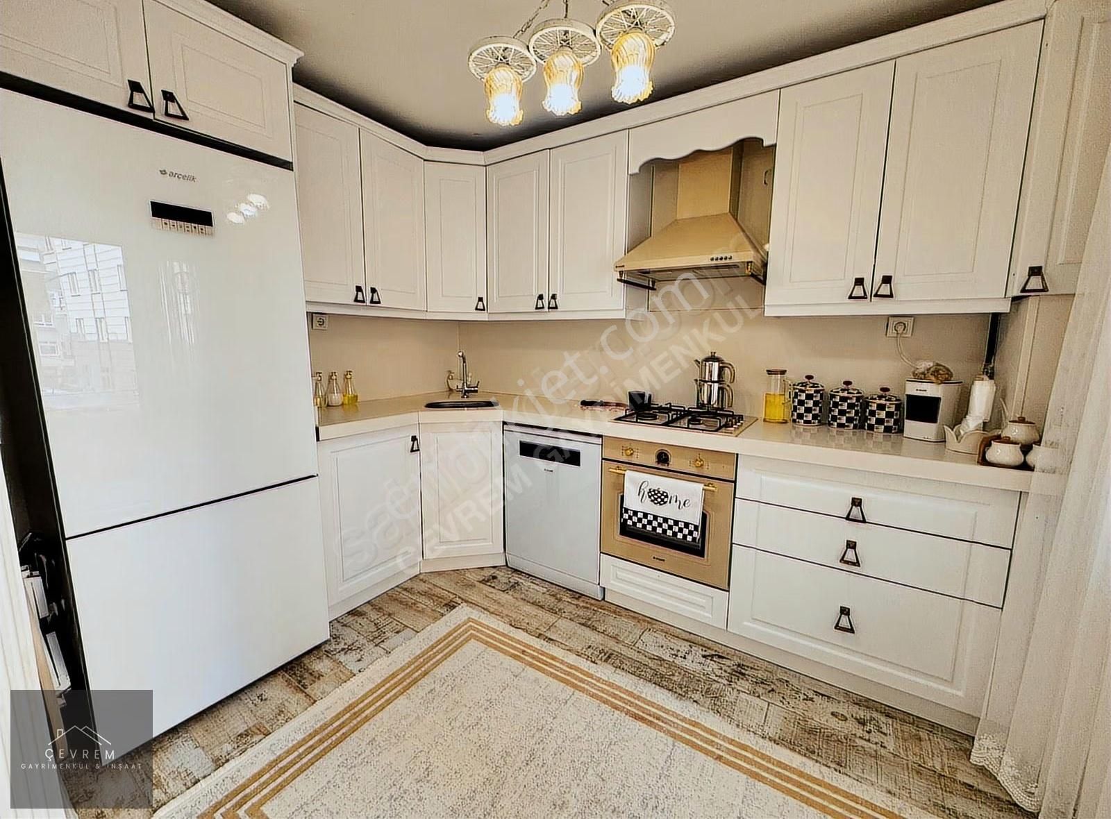 Kanarya'da Site İçerisinde Marmaraya Yakın 2+1 85m² Daire - Görsel 5