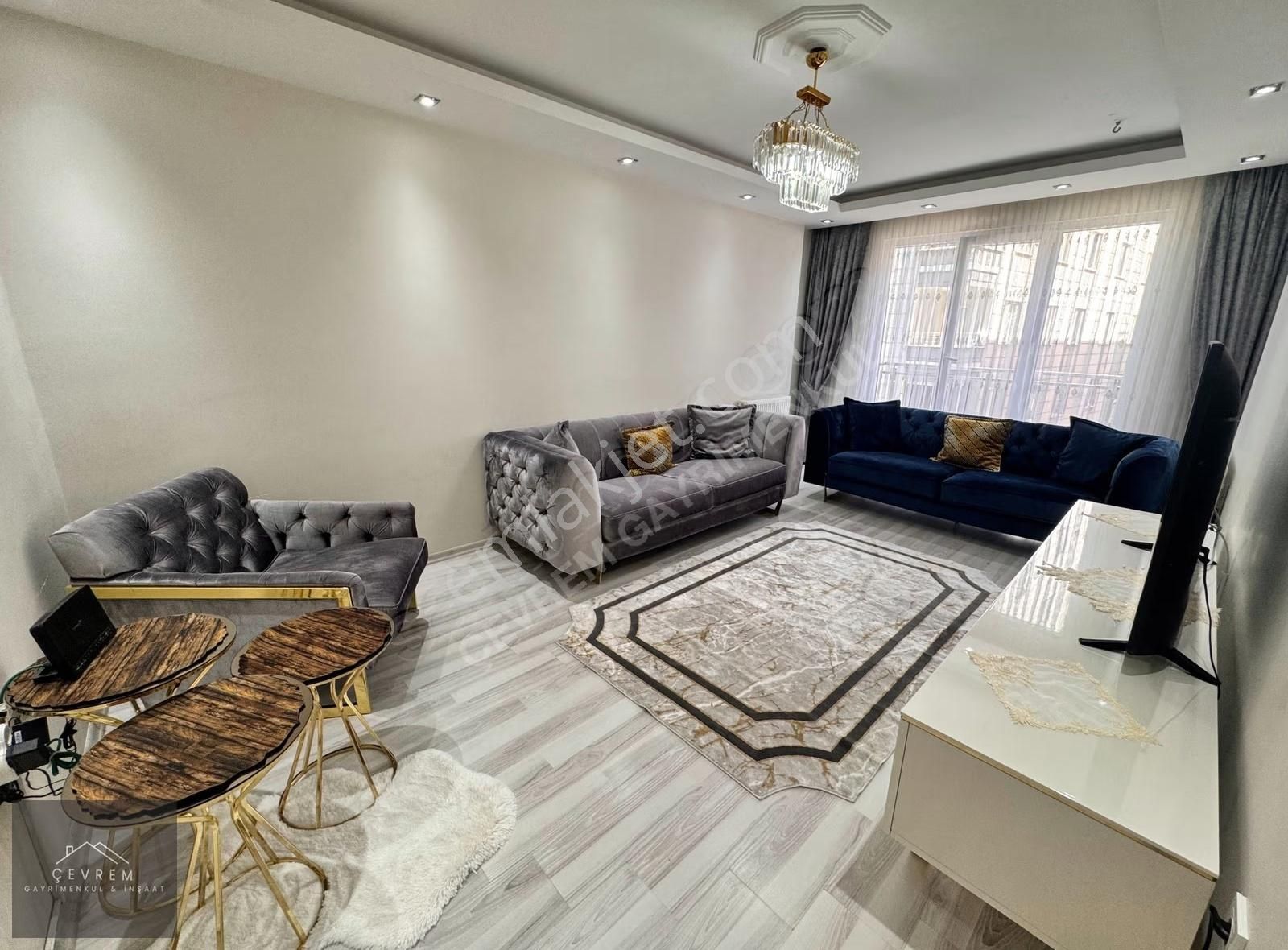 Kanarya'da Site İçerisinde Marmaraya Yakın 2+1 85m² Daire