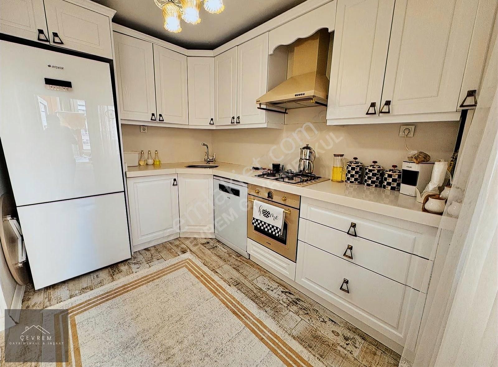 Kanarya'da Site İçerisinde Marmaraya Yakın 2+1 85m² Daire - Görsel 9