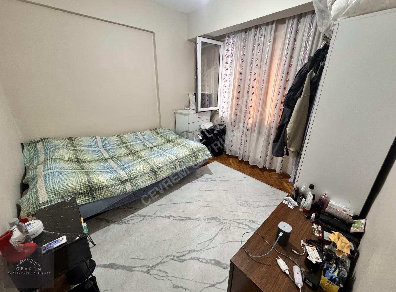 Mecidiyeköy'de Yatırıma Uygun Harika Konumda 2+1 75m² Daire - Görsel 3