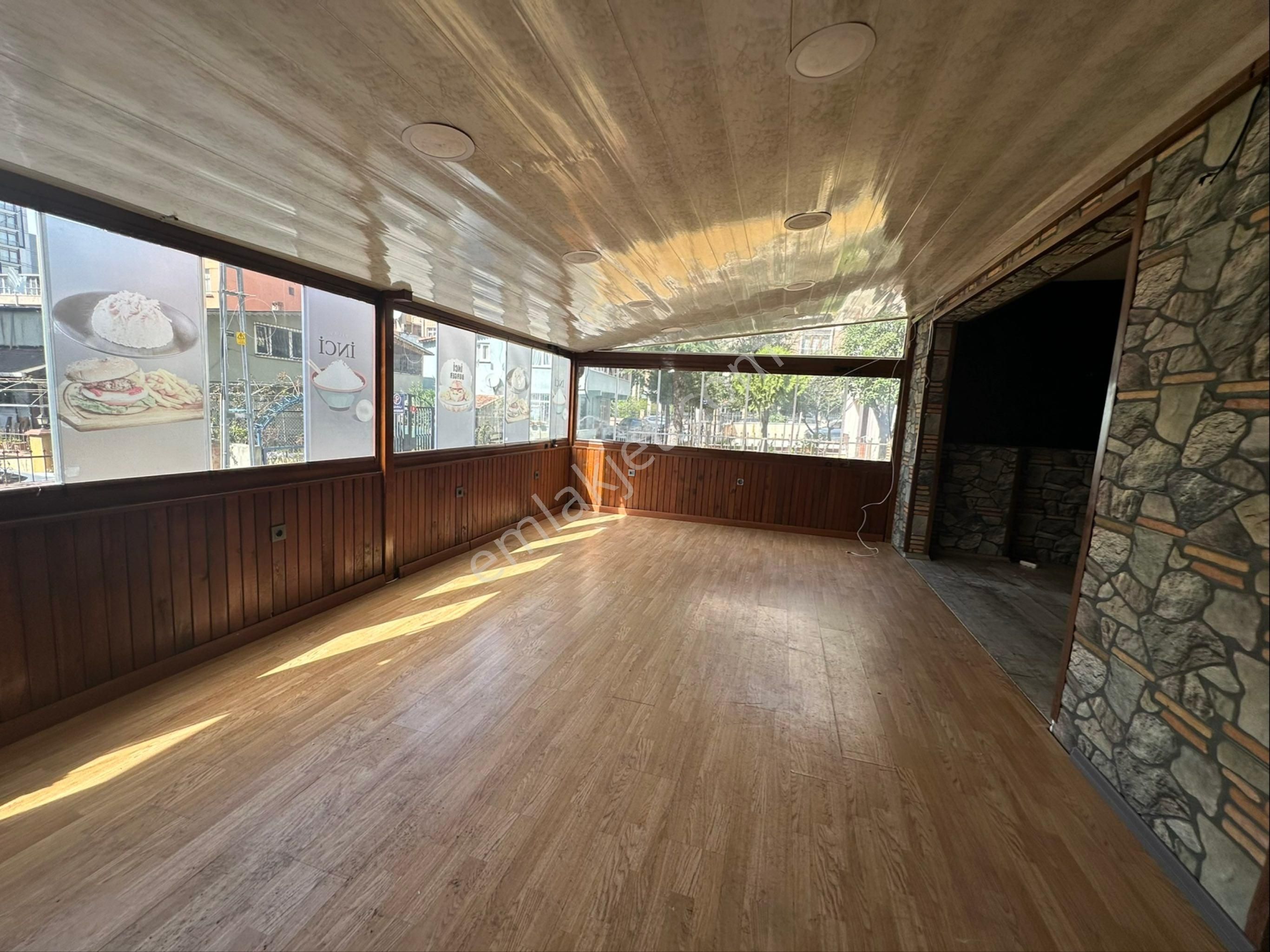 Merkezi Lokasyonda | Metroya Yakın | 200 M² Depolu | Prestijli Dükkan - Görsel 11