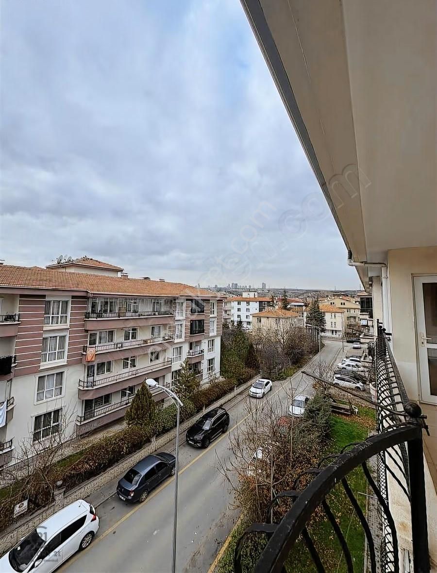 Gölbaşında Geniş Kiralık 3+1 Daire - Görsel 18