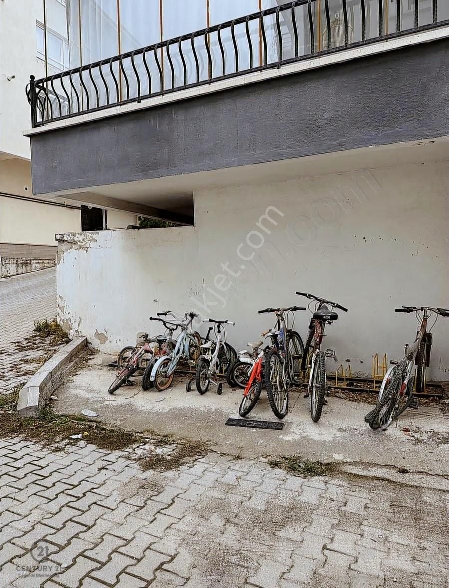 Gölbaşında Geniş Kiralık 3+1 Daire - Görsel 11