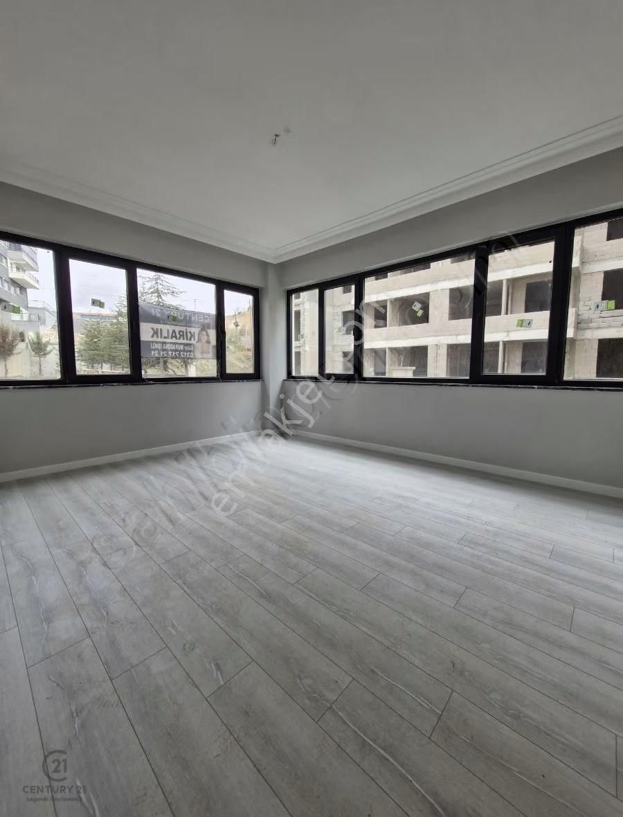 Örencik'de Kiralık 3+1 Katta Sıfır Daire - Görsel 9