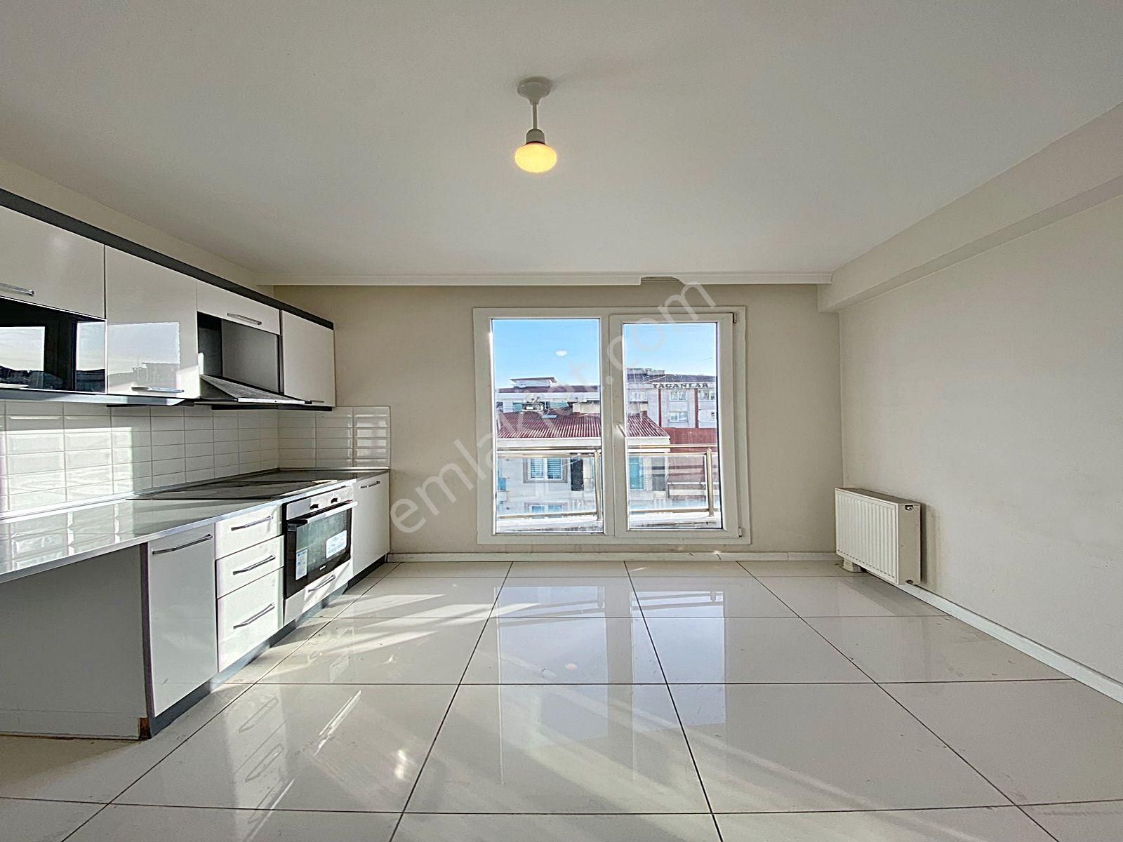 Cadde34 Yapı'dan Kapalı Otoparklı Site İçerisinde 3+1 Eminevime Uygun Satılık Daire - Görsel 8