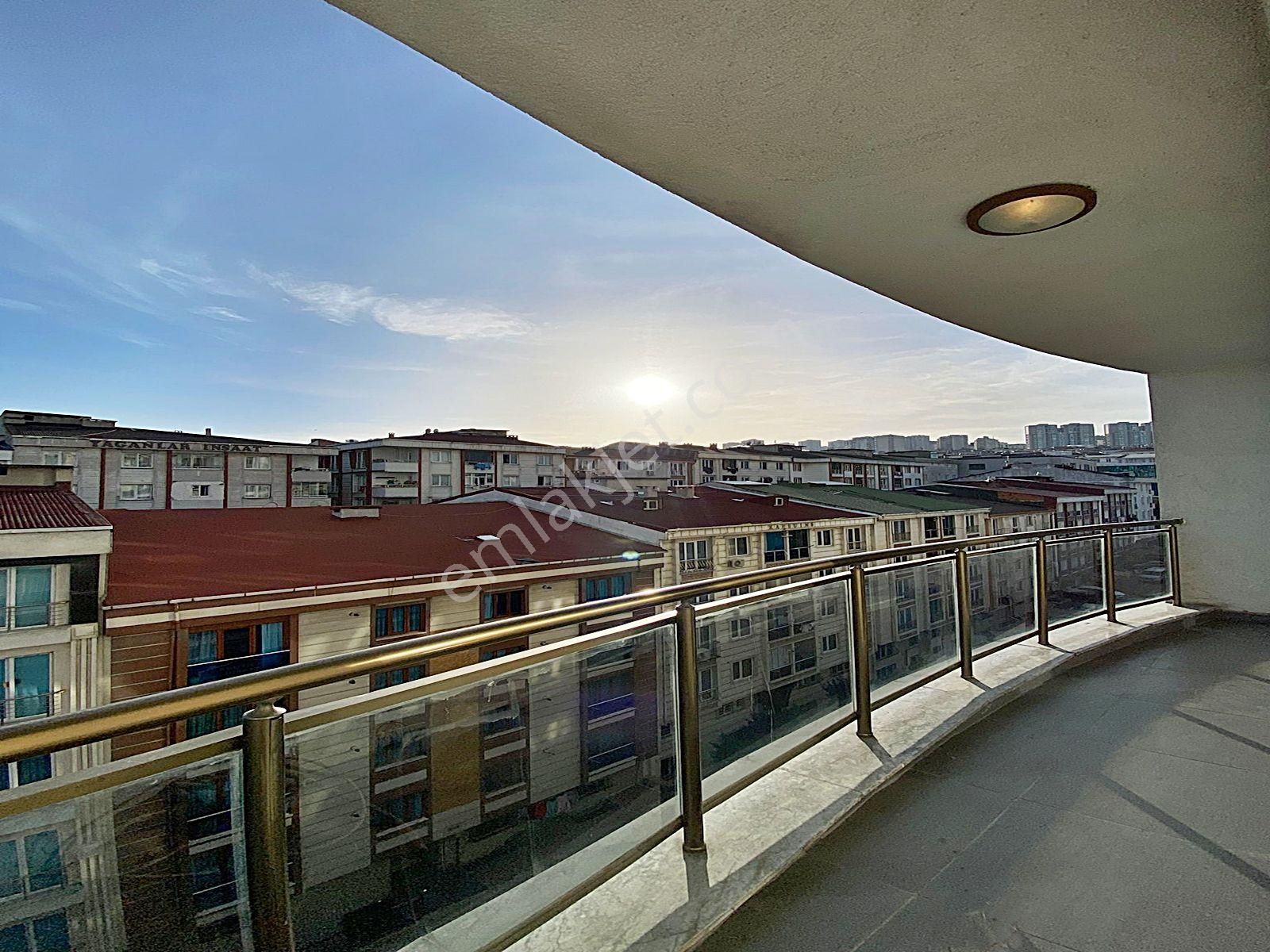 Cadde34 Yapı'dan Kapalı Otoparklı Site İçerisinde 3+1 Eminevime Uygun Satılık Daire - Görsel 14