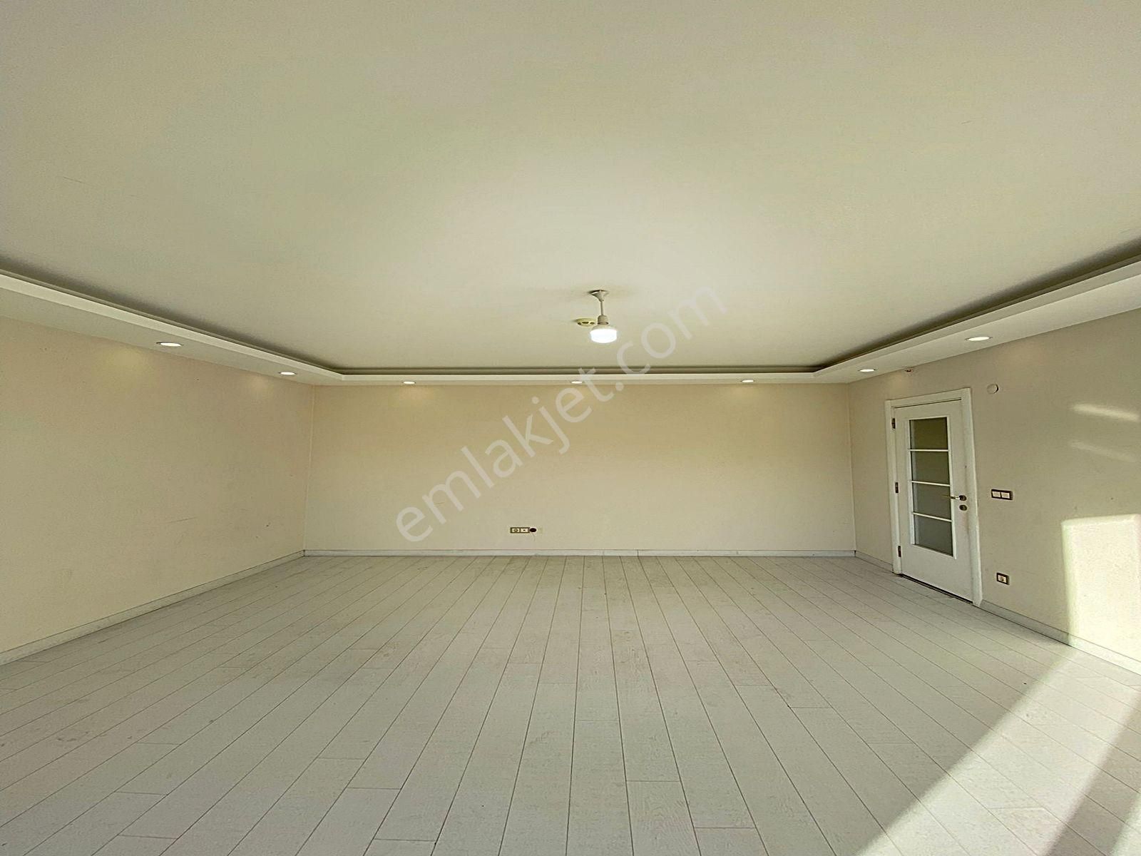 Cadde34 Yapı'dan Kapalı Otoparklı Site İçerisinde 3+1 Eminevime Uygun Satılık Daire - Görsel 5