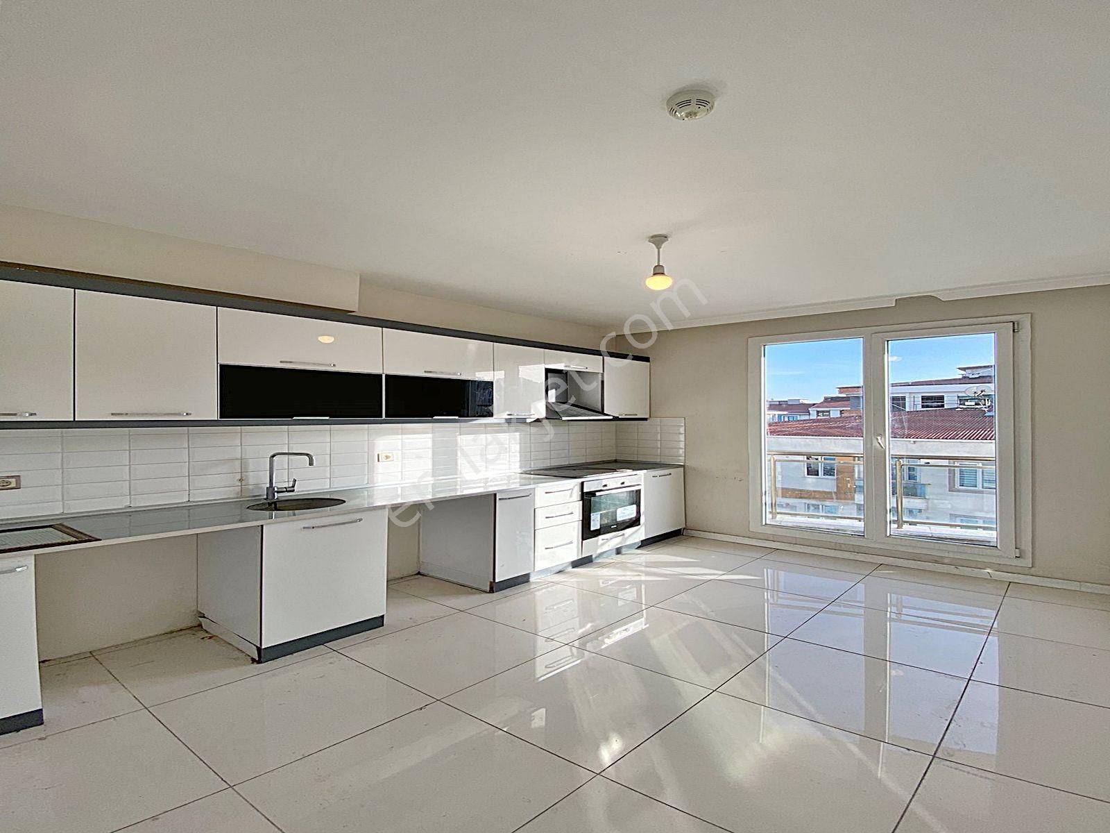 Cadde34 Yapı'dan Kapalı Otoparklı Site İçerisinde 3+1 Eminevime Uygun Satılık Daire - Görsel 2