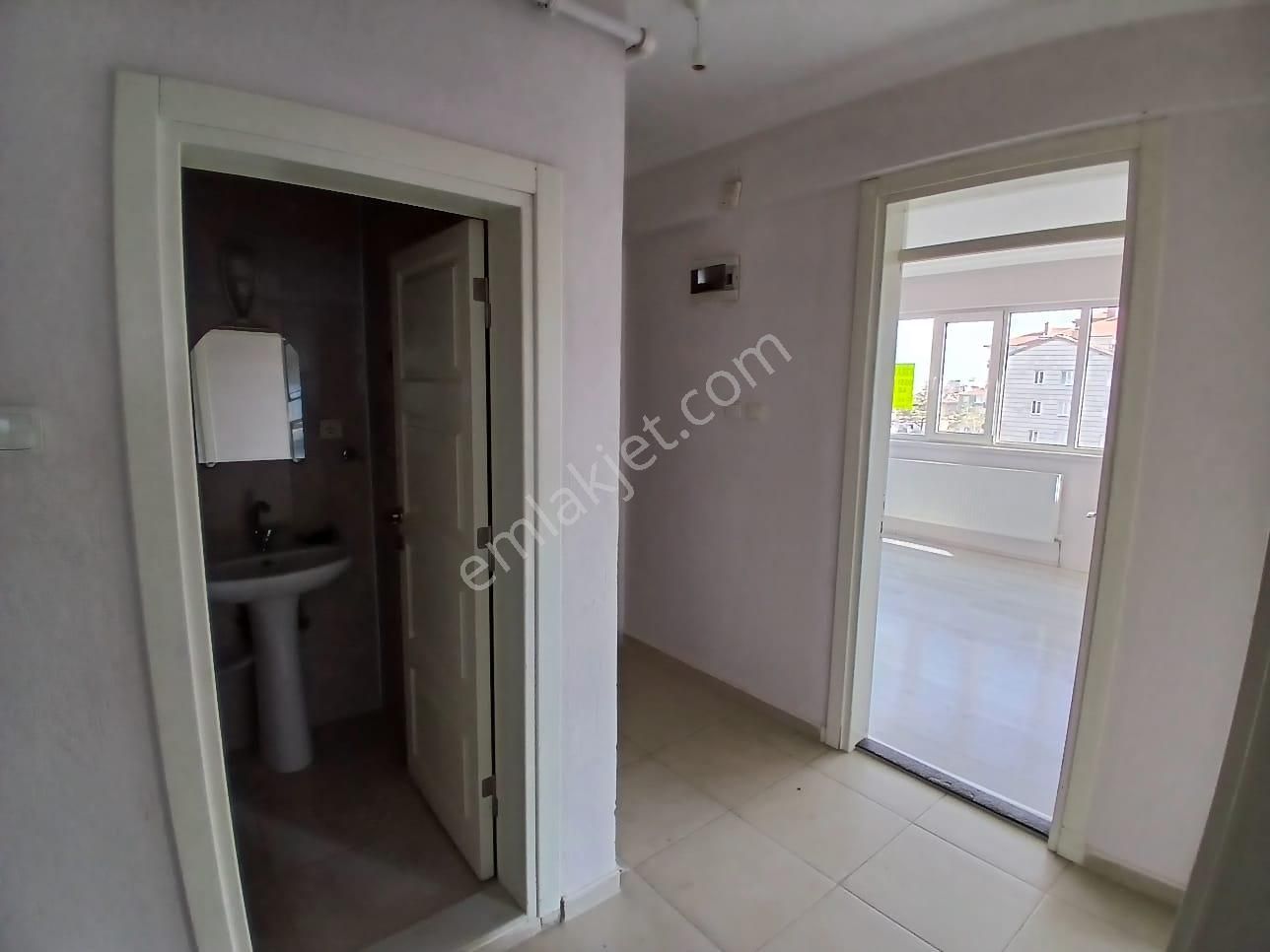 Akçay Emlak'tan Akşehir Koşuyolunda Komple Bakımlı Kiralık 3+1 Daire - Görsel 26