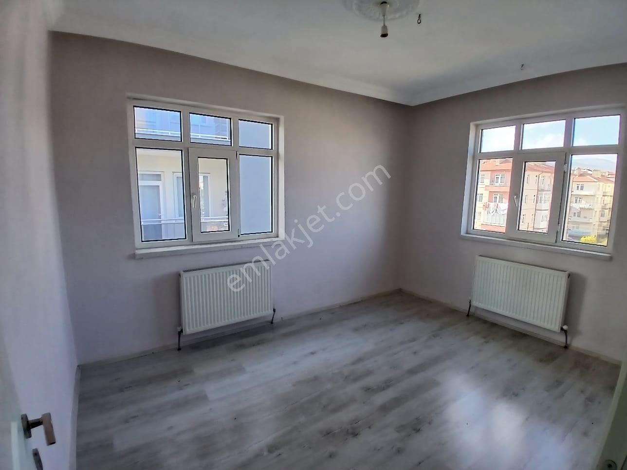 Akçay Emlak'tan Akşehir Koşuyolunda Komple Bakımlı Kiralık 3+1 Daire - Görsel 20