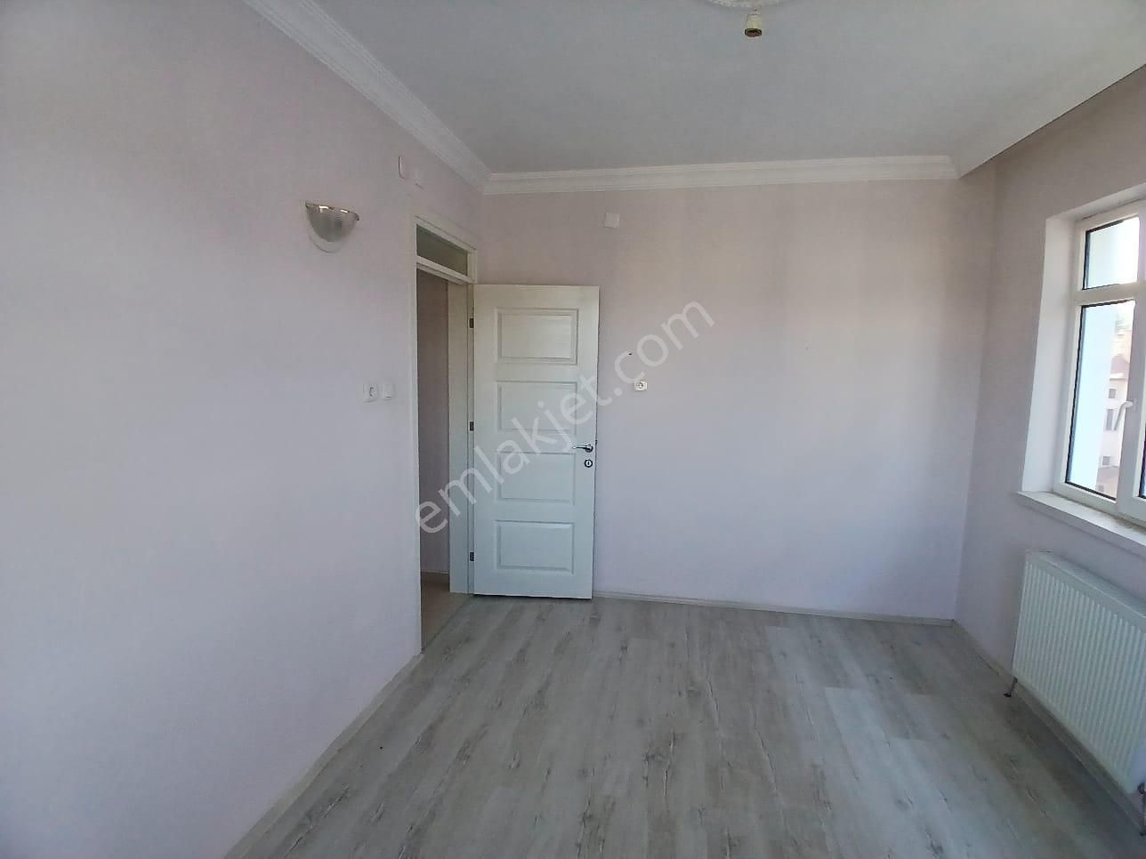 Akçay Emlak'tan Akşehir Koşuyolunda Komple Bakımlı Kiralık 3+1 Daire - Görsel 19