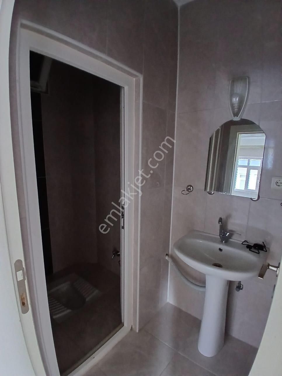 Akçay Emlak'tan Akşehir Koşuyolunda Komple Bakımlı Kiralık 3+1 Daire - Görsel 24