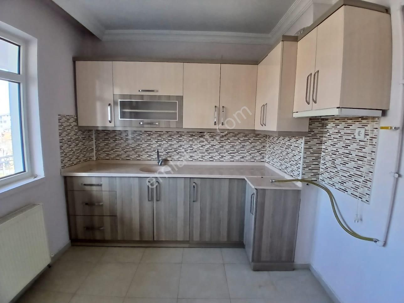 Akçay Emlak'tan Akşehir Koşuyolunda Komple Bakımlı Kiralık 3+1 Daire - Görsel 2